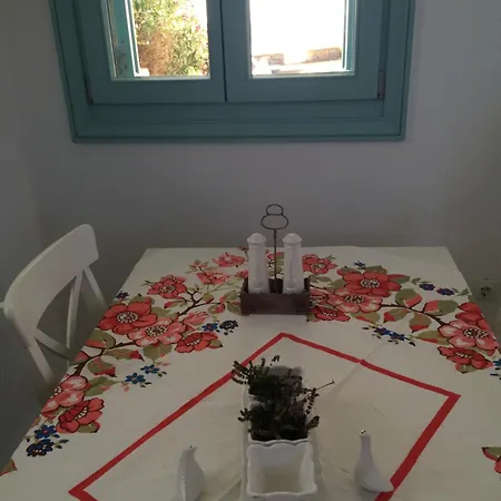 Elli S Seafront Pool Villa, 100 M From Quiet Sandy Beach In Kea, Cyclades Villa Melissaki