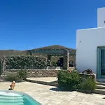 Βίλα Elli S Seafront Pool Villa, 100 M From Quiet Sandy In Kea, Cyclades Μελισσάκι