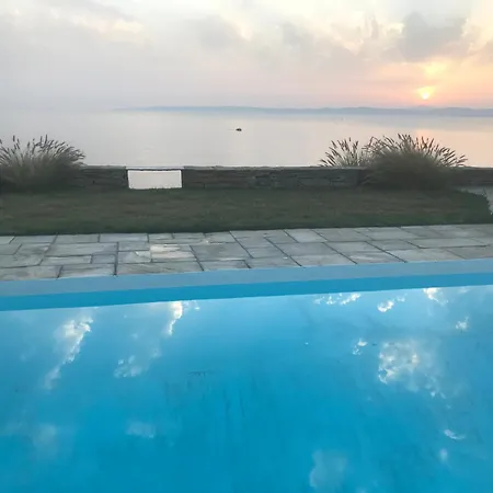 Elli S Seafront Pool Villa, W/sandy In Kea, Cyclades Villa Melissaki