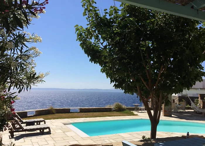 Elli S Seafront Pool Villa, 100 M From Quiet Sandy In Kea, Cyclades Melissaki