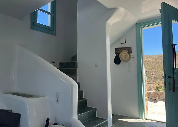Вилла Elli S Seafront Pool Villa, 100 M From Quiet Sandy In Kea, Cyclades Melissaki